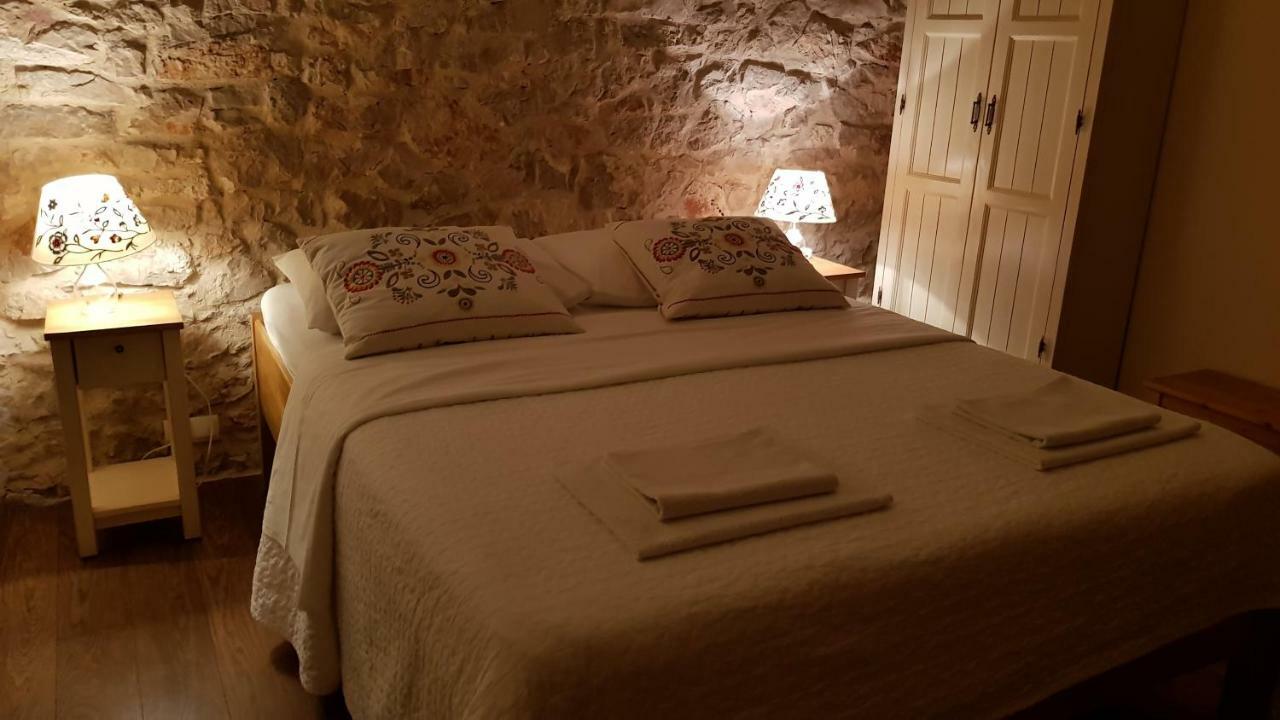 Apartamento Dvori Svetog Mihaela Šibenik Exterior foto